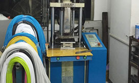 宏浩达数据线生产厂家数据线生产设备立式注塑机